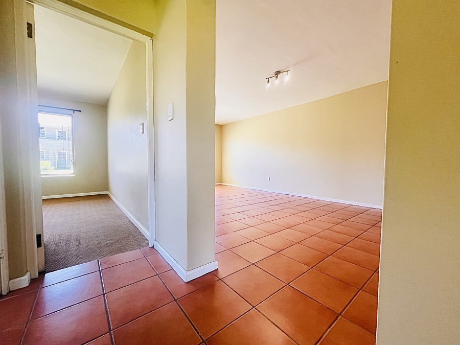 2 Bedroom Property for Sale in Sandbaai Western Cape